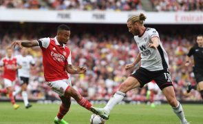 Arsenal vence Fulham, de Marco Silva, e mantém liderança isolada da Liga inglesa