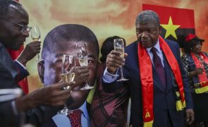 Líder do MPLA assume vitória e minimiza contestação da oposição