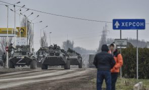 Kiev anuncia criação de corredores para quem quiser sair da Crimeia