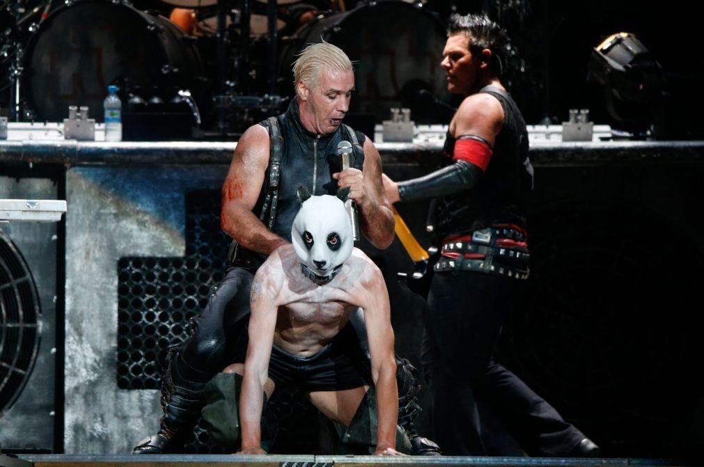 Banda alemã Rammstein atua no Estádio da Luz em junho de 2023