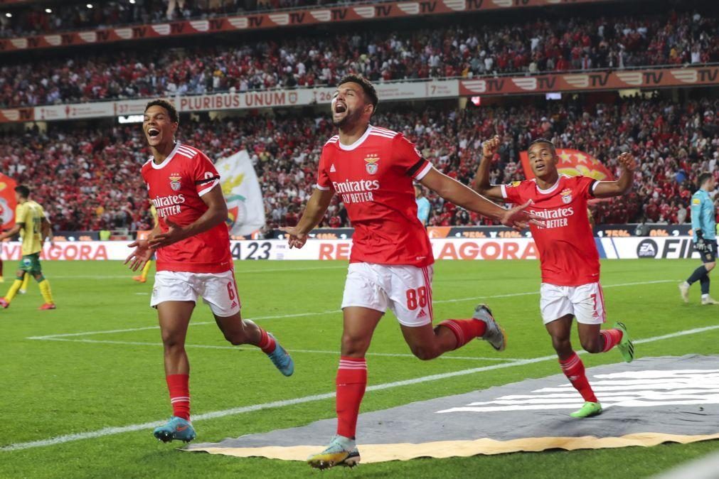 [76'] Benfica empata com golaço de Neres