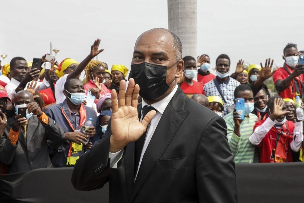 Líder da UNITA assume vitória pela primeira vez nas eleições angolanas