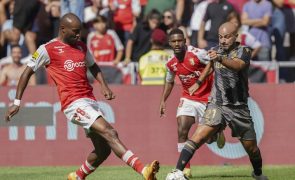 Sporting de Braga vence Vitória de Guimarães com golo de Tormena aos 90+8