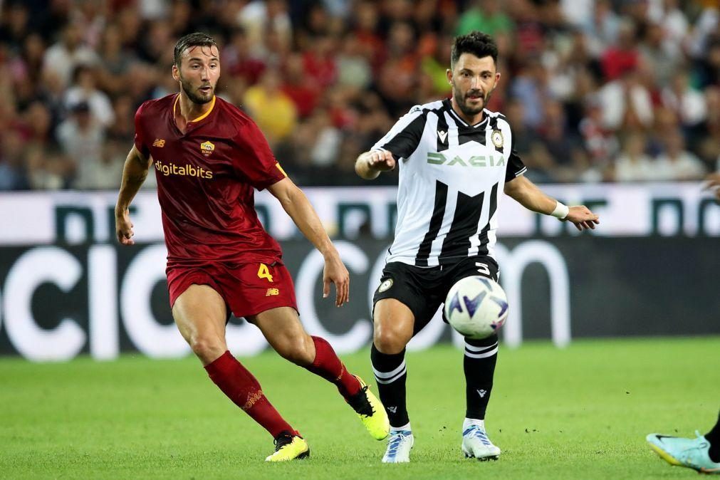 Roma, de José Mourinho, sofre pesada goleada no campo da Udinese