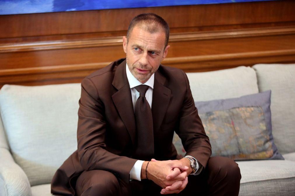 Paragem do cronómetro desvirtuaria futebol, diz presidente da UEFA