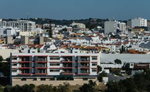 Britânicos residentes em Loulé podem pedir novo cartão de residente em Portugal