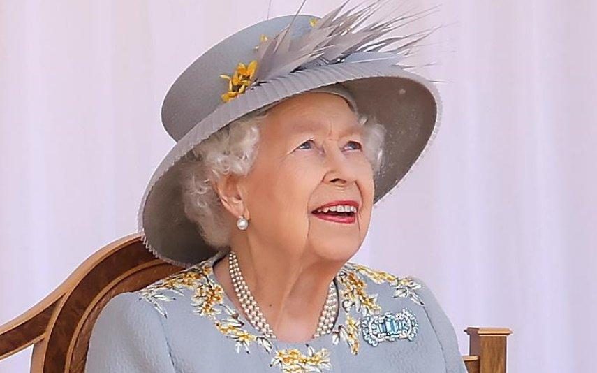 Rainha Isabel II: Por que sentimos tanto a morte de alguém que não conhecemos?