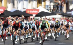 Mads Pedersen vence pela terceira vez na 19.ª etapa, Evenepoel segue líder na Vuelta