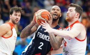 França sobreviveu à Turquia no primeiro jogo a eliminar do Eurobasket
