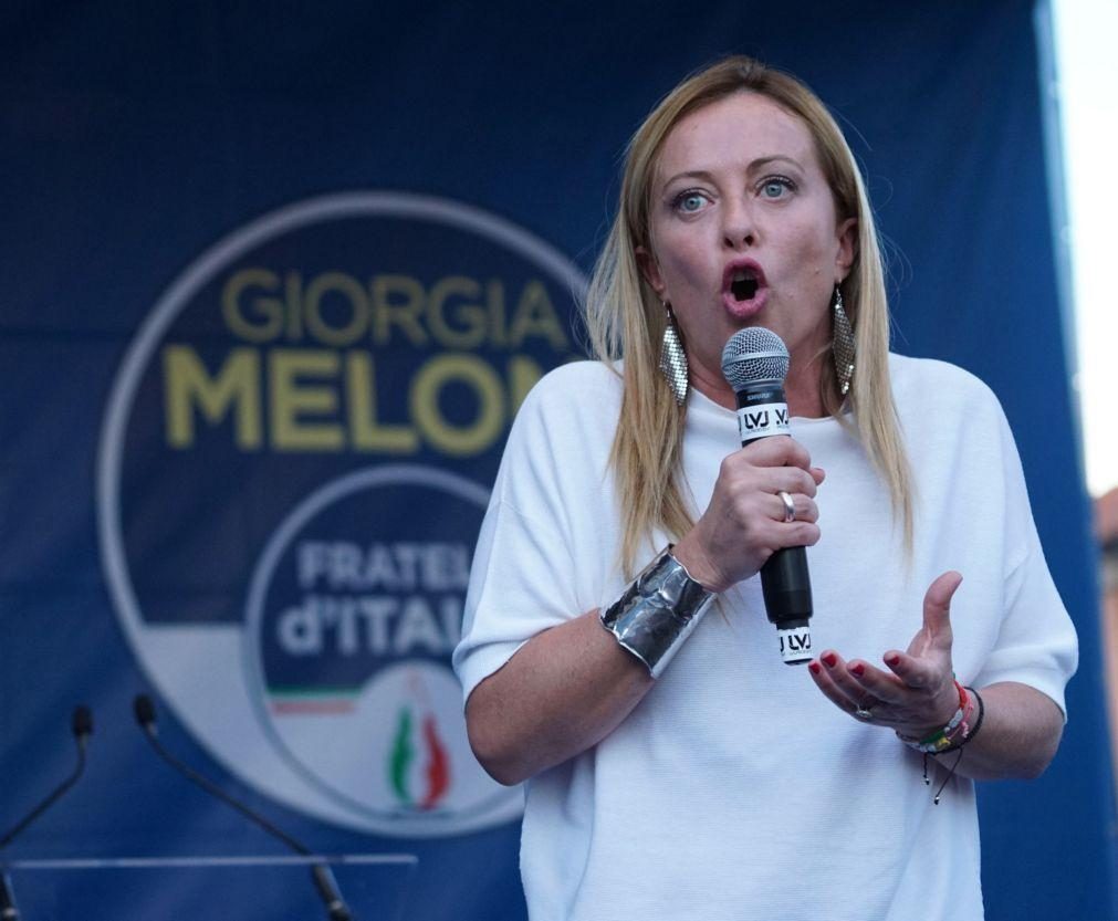 Candidata da extrema-direita italiana Meloni diz à UE que 