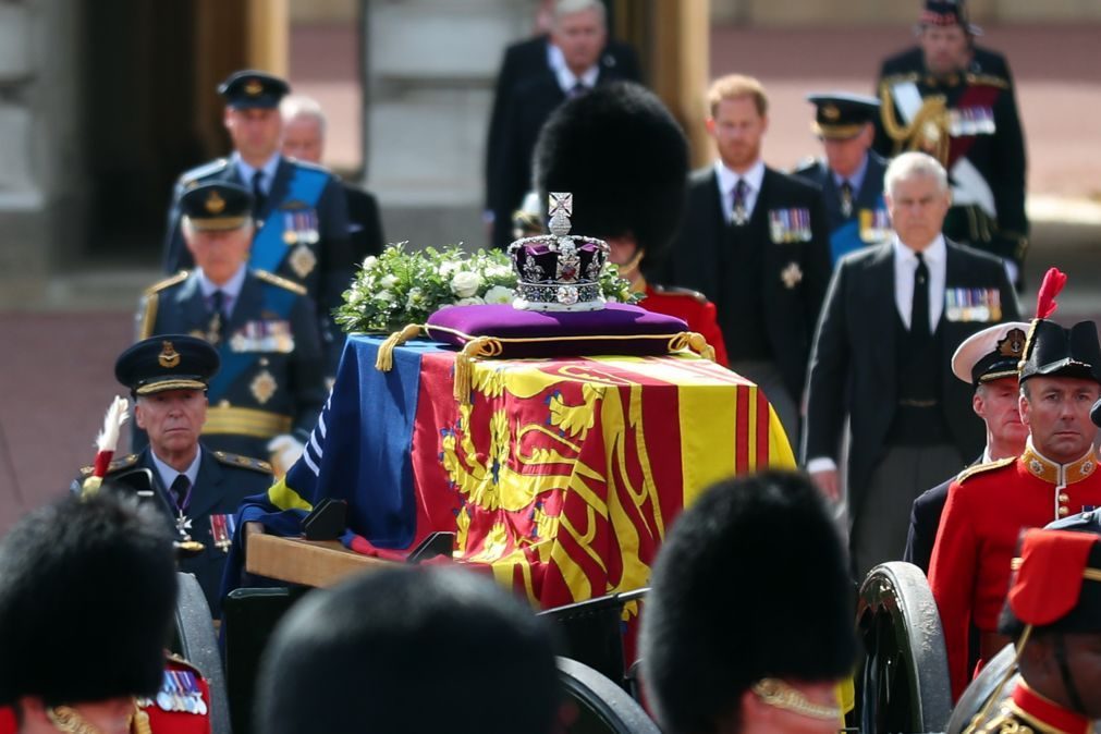 Rainha Isabel II vai ser sepultada em jazigo junto ao marido em Windsor