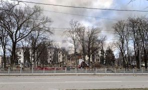 Ataques no sul da Ucrânia causam a morte a pelo menos cinco civis