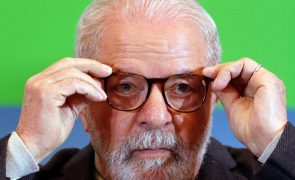 Brasil/Eleições: Lula reconhece que Brasil quase se destruiu com organização do Mundial de Futebol em 2014