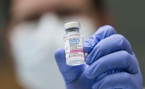 Suíça vai destruir 10,3 milhões de doses da vacina Moderna contra a covid-19