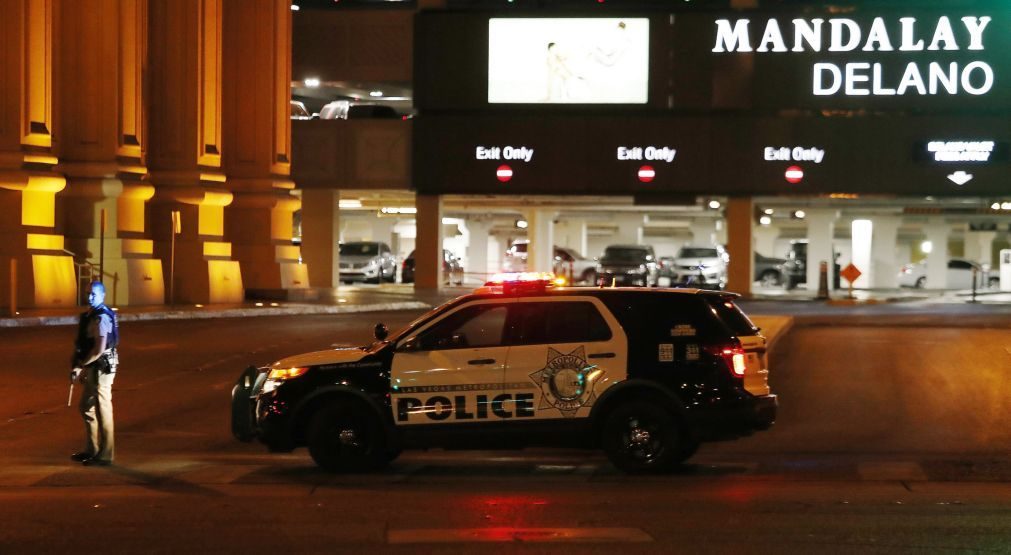 Pelo menos 58 mortos no ataque em Las Vegas, FBI nega relação com terrorismo