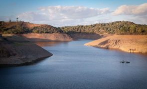 Governo suspende uso dos recursos hídricos de 15 albufeiras a partir de outubro