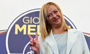 Giorgia Meloni garante à Ucrânia apoio do novo governo italiano