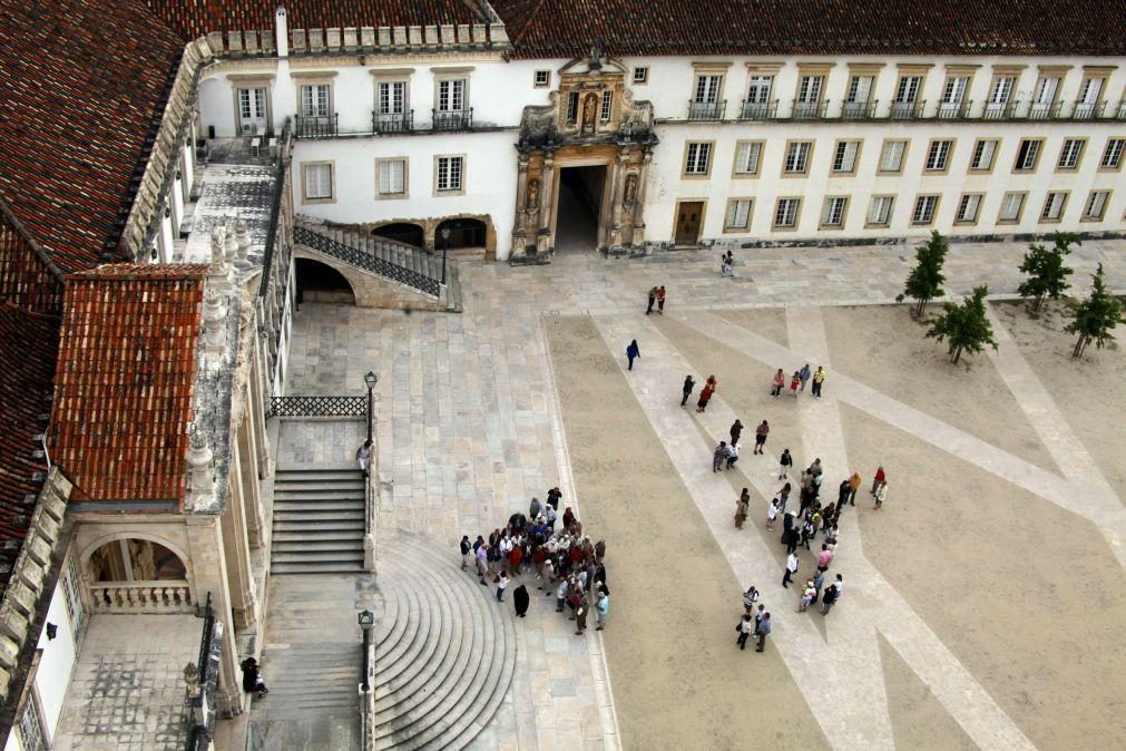 Reitor da Universidade de Coimbra defende reforma global da oferta pedagógica