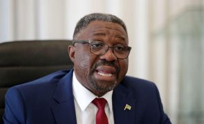 São Tomé/Eleições: PM apela à calma e adverte que ninguém pode substituir as instituições