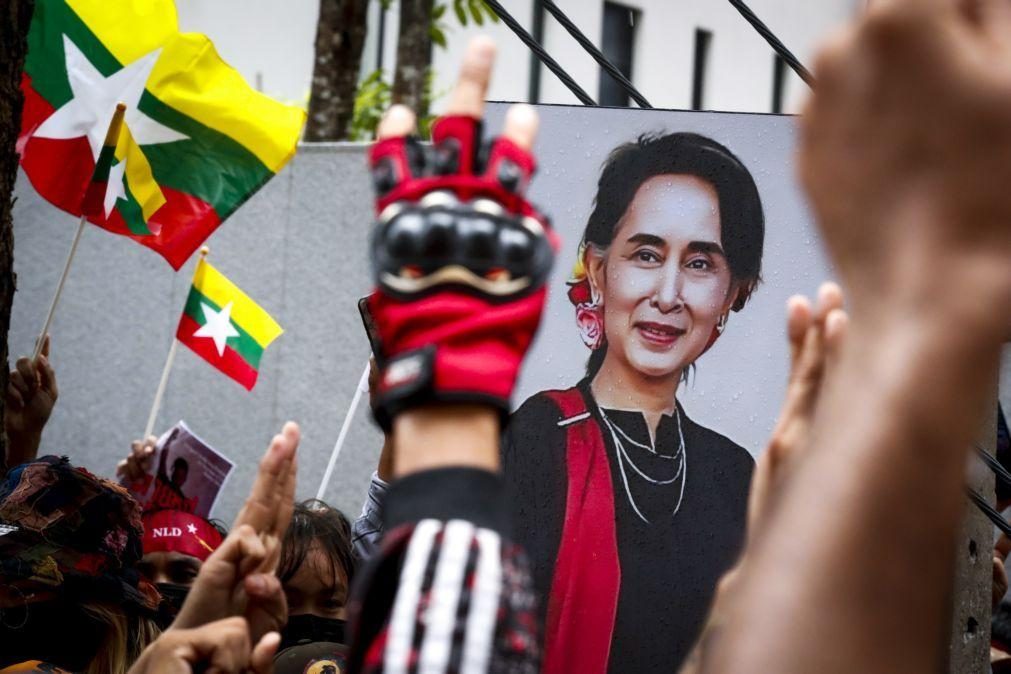 Tribunal de Myanmar condena ex-líder civil a mais três anos de prisão