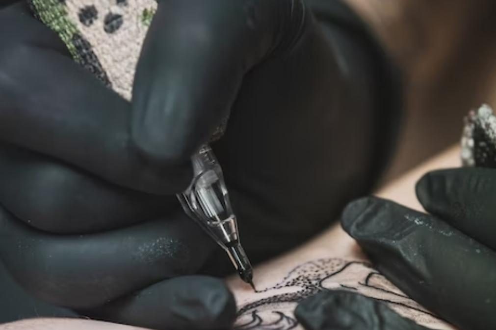 Tatuador acusado de assédio sexual: 