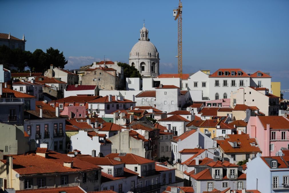 Dormidas de brasileiros em Portugal disparam 748% até julho