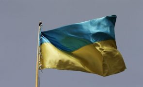 Encontrados 20 civis mortos a tiro dentro dos carros no nordeste da Ucrânia