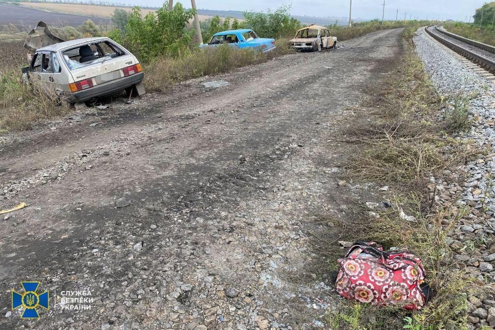 Pelo menos 24 civis foram encontrados mortos em carros no nordeste da Ucrânia