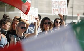 Centenas protestam em Lisboa para dar voz a uma nova revolução no Irão