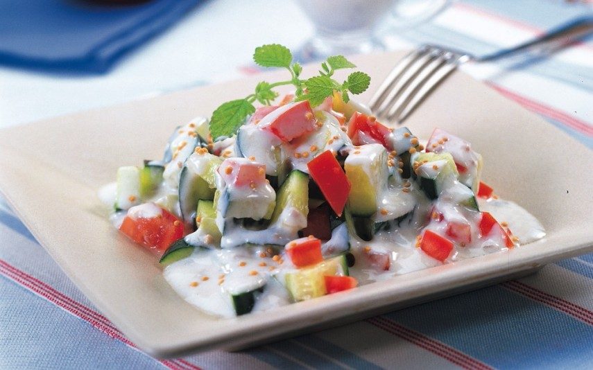 Salada de pepino e tomate Cozinha mediterrânica