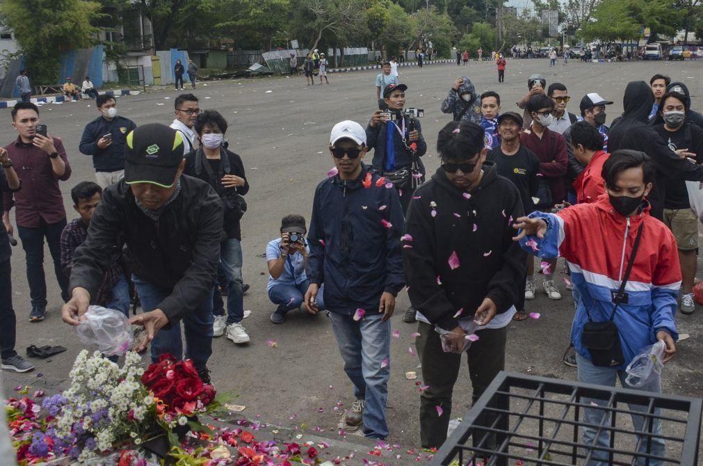 Presidente indonésio compensa financeiramente família das 125 vítimas