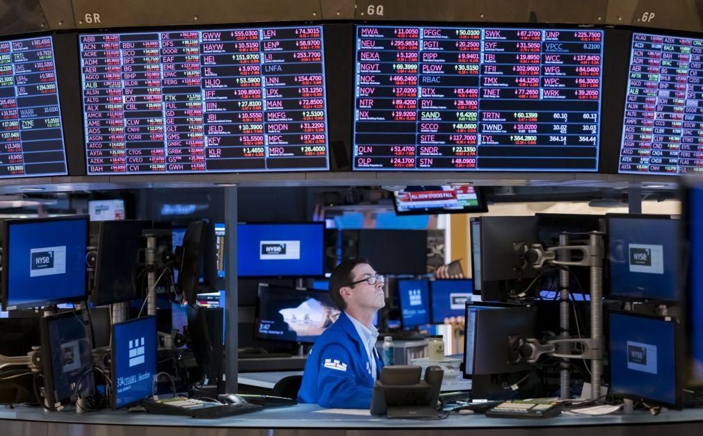 Wall Street fecha em forte alta com caça a ações baratas e ambiente de distensão