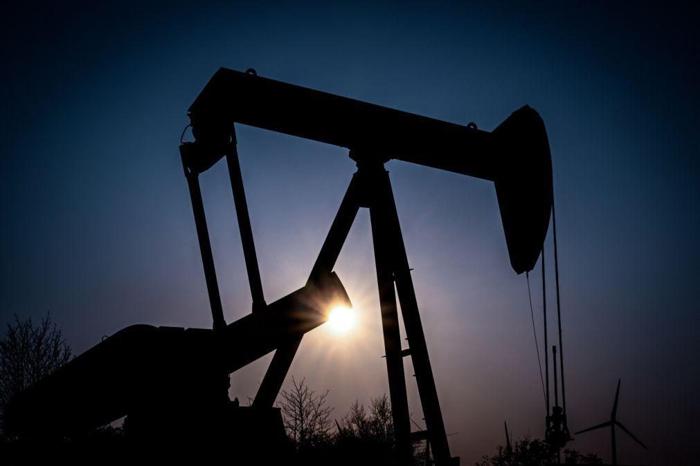 OPEP corta produção de petróleo em 2 milhões de barris por dia