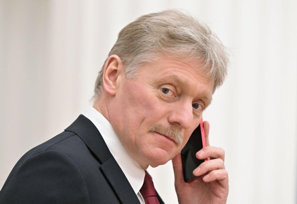Kremlin diz que notícia sobre fuga de 700 mil homens é uma 
