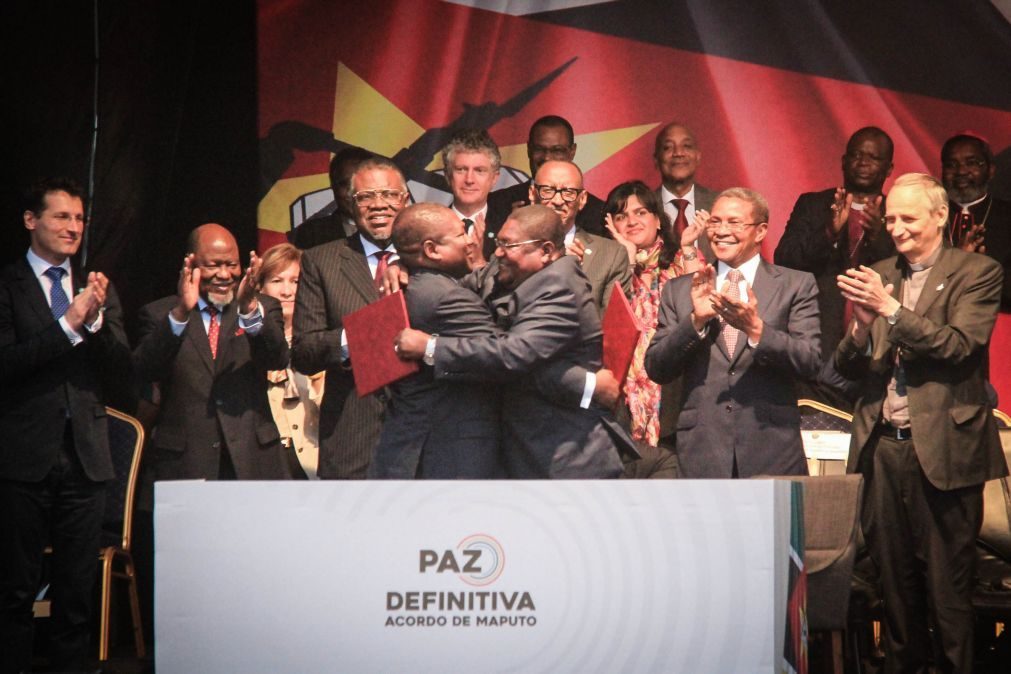 PR moçambicano e líder da Renamo reafirmam desarmamento até ao fim do ano