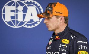 Verstappen parte da 'pole' para a prova que lhe pode dar o título de Fórmula 1