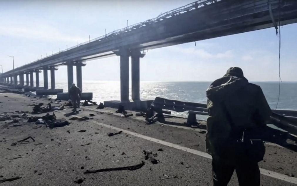 Autoridades da Crimeia atribuem explosão em ponte ao 