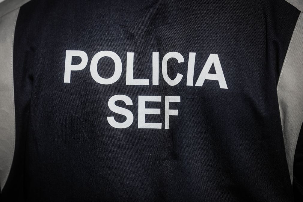 SEF detém em Faro mulher estrangeira suspeita de tortura de menores