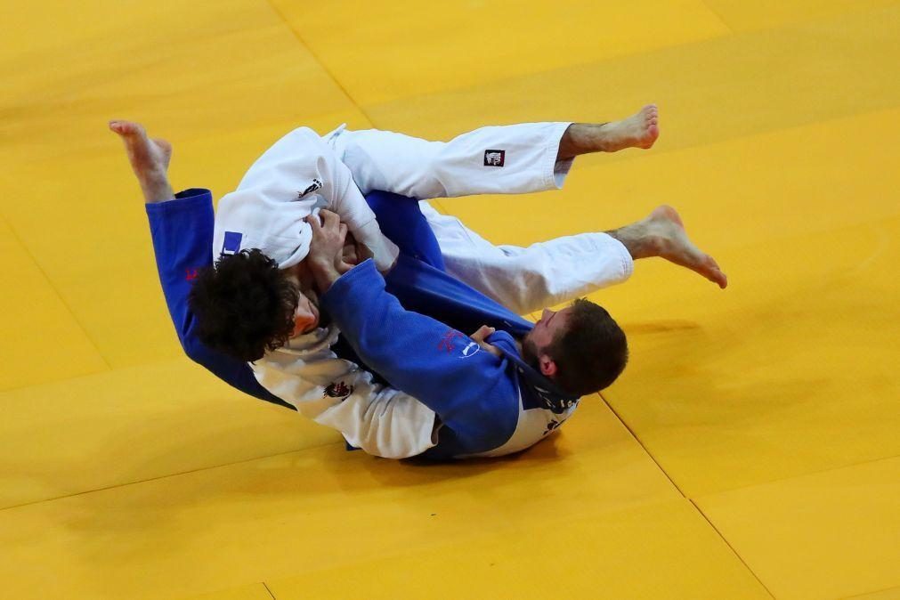 João Fernando eliminado nos Mundiais de judo