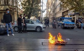 Pelo menos dois membros de milícia leal ao regime do Irão mortos em confrontos