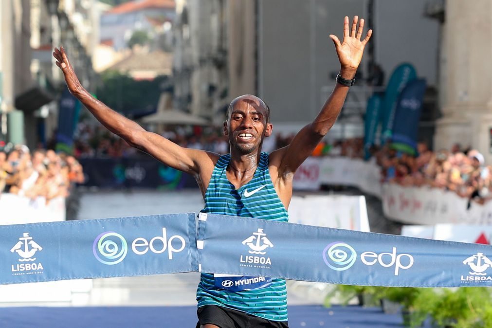 Andualem Shiferaw volta a vencer Maratona de Lisboa com novo recorde da prova