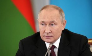 Putin reúne-se com Conselho de Segurança na segunda-feira