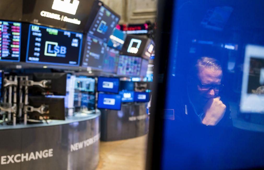 Wall Street segue em terreno misto à espera de resultados de empresas