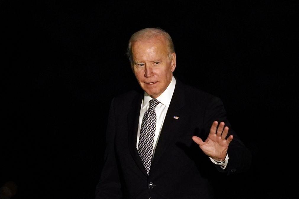 Biden assegura apoio à Ucrânia pelo