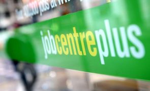 Taxa de desemprego no Reino Unido cai para mínimo de 3,5% entre junho e agosto