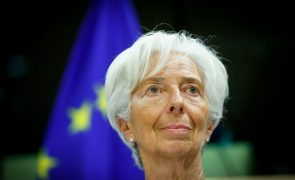 Lagarde defende disciplina para cumprir missão de baixar inflação