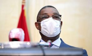Ministro angolano lamenta detenções de jornalistas e promete 
