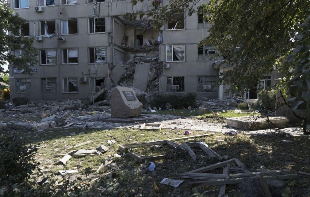 Sobe para oito o número de mortos em ataque russo a cidade de Mykolaiv na Ucrânia