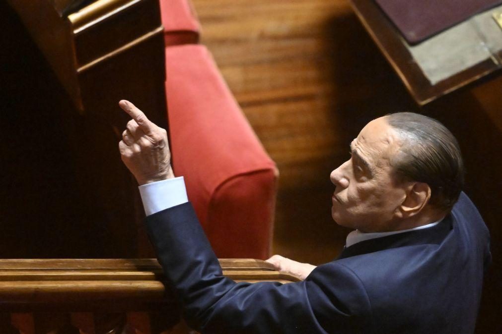 Filhos de Berlusconi intervêm para mediar conflito com futura PM