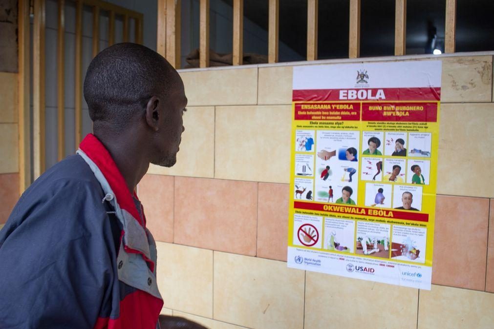 Vacinas experimentais contra o vírus Ébola distribuídas no Uganda